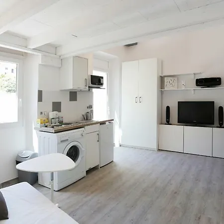 Gregbnb - Terrasse - Parking Inclus - Climatise - 15min Gare Apartment